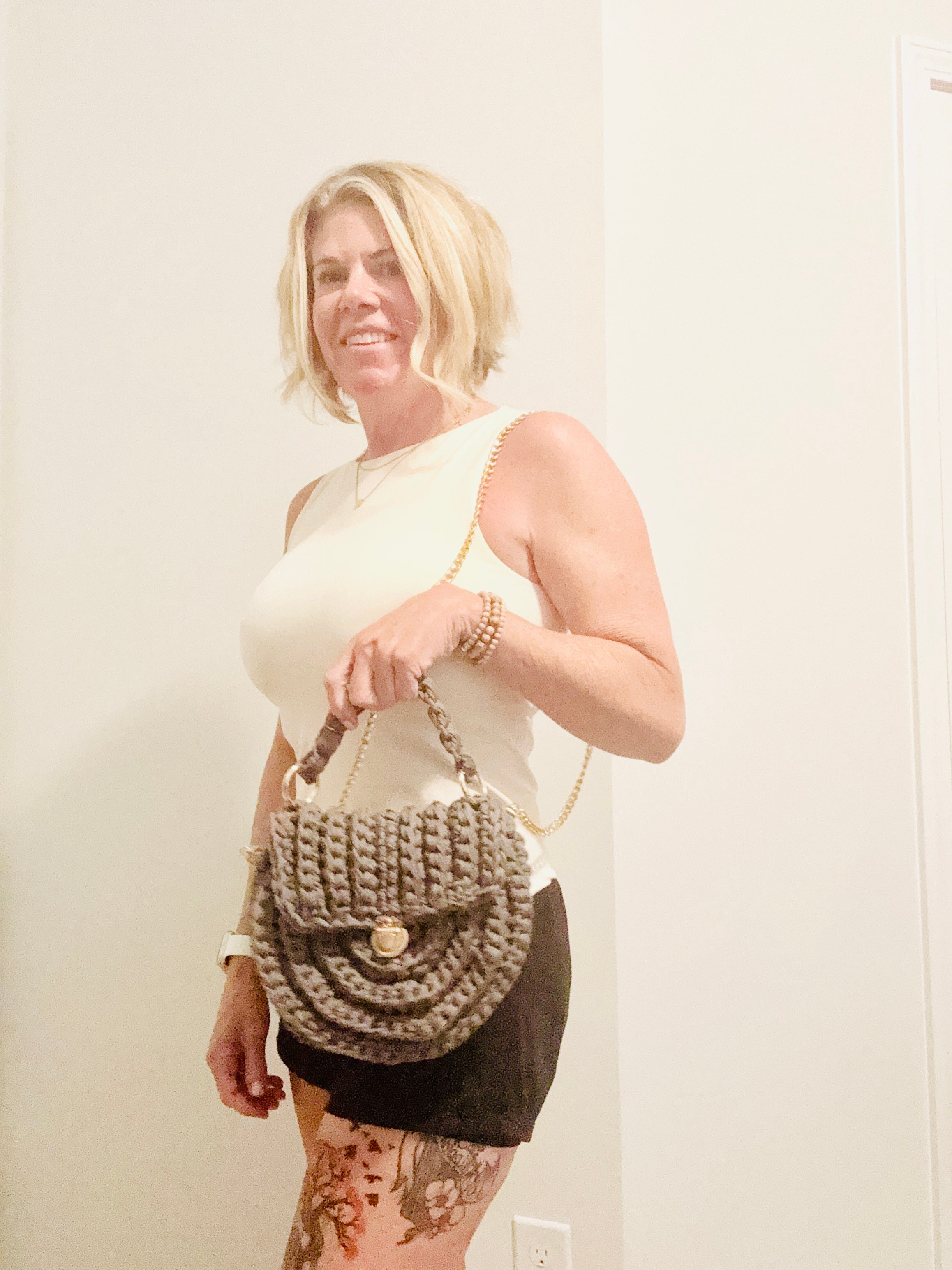 Handmade Crochet Shell Purse "Shelly"